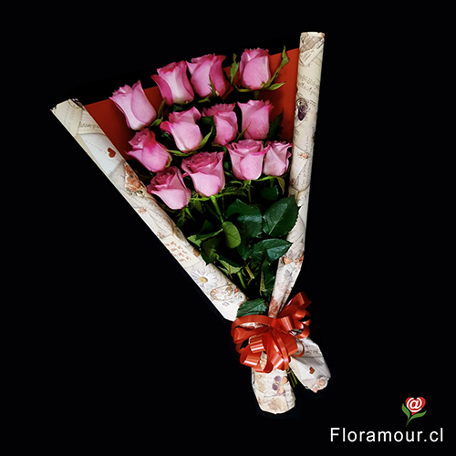 Ramo en Orden de 12 rosas envuelto en papael decorativo (Sólo Santiago) - Seleccione color de rosas